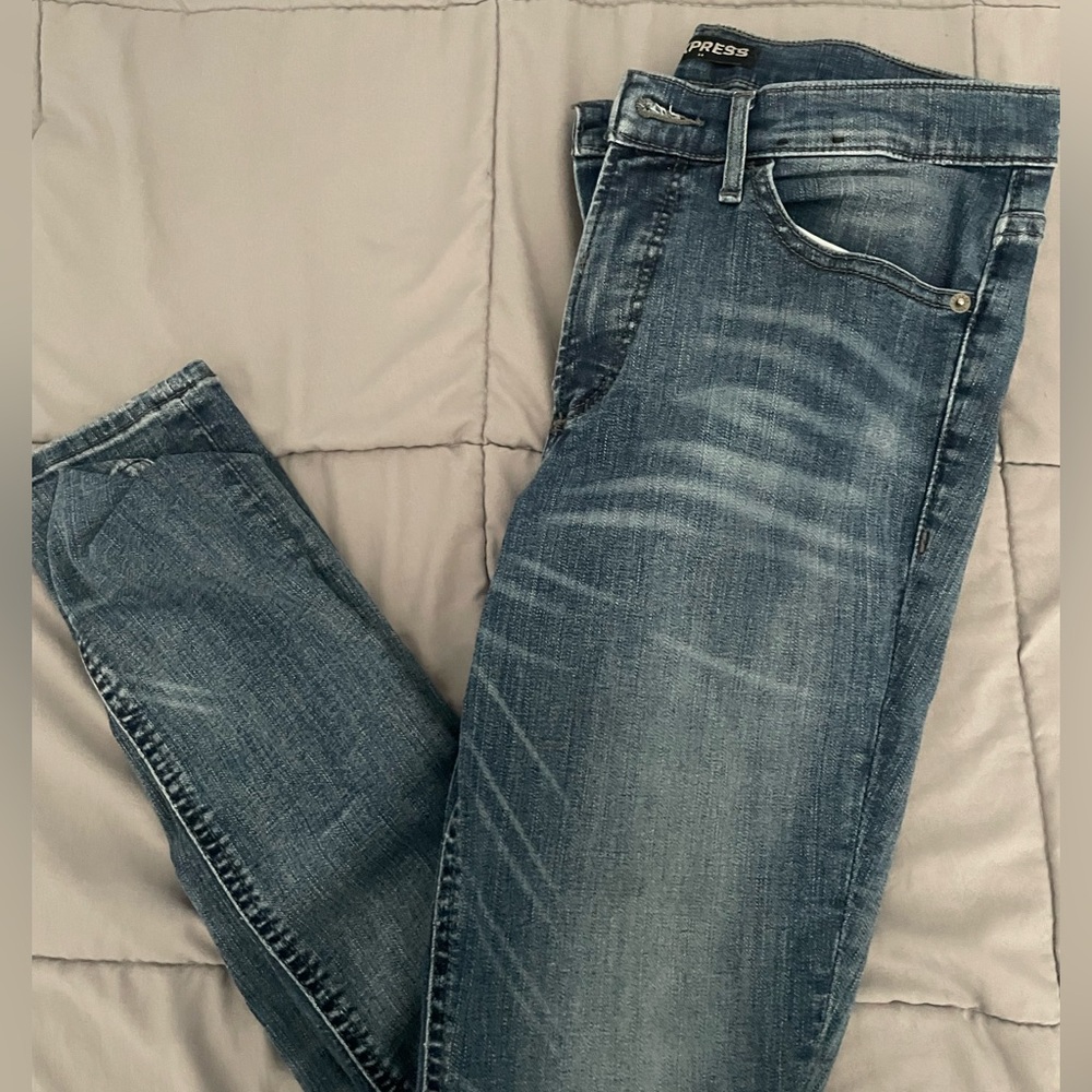 dark blue skinny jeans